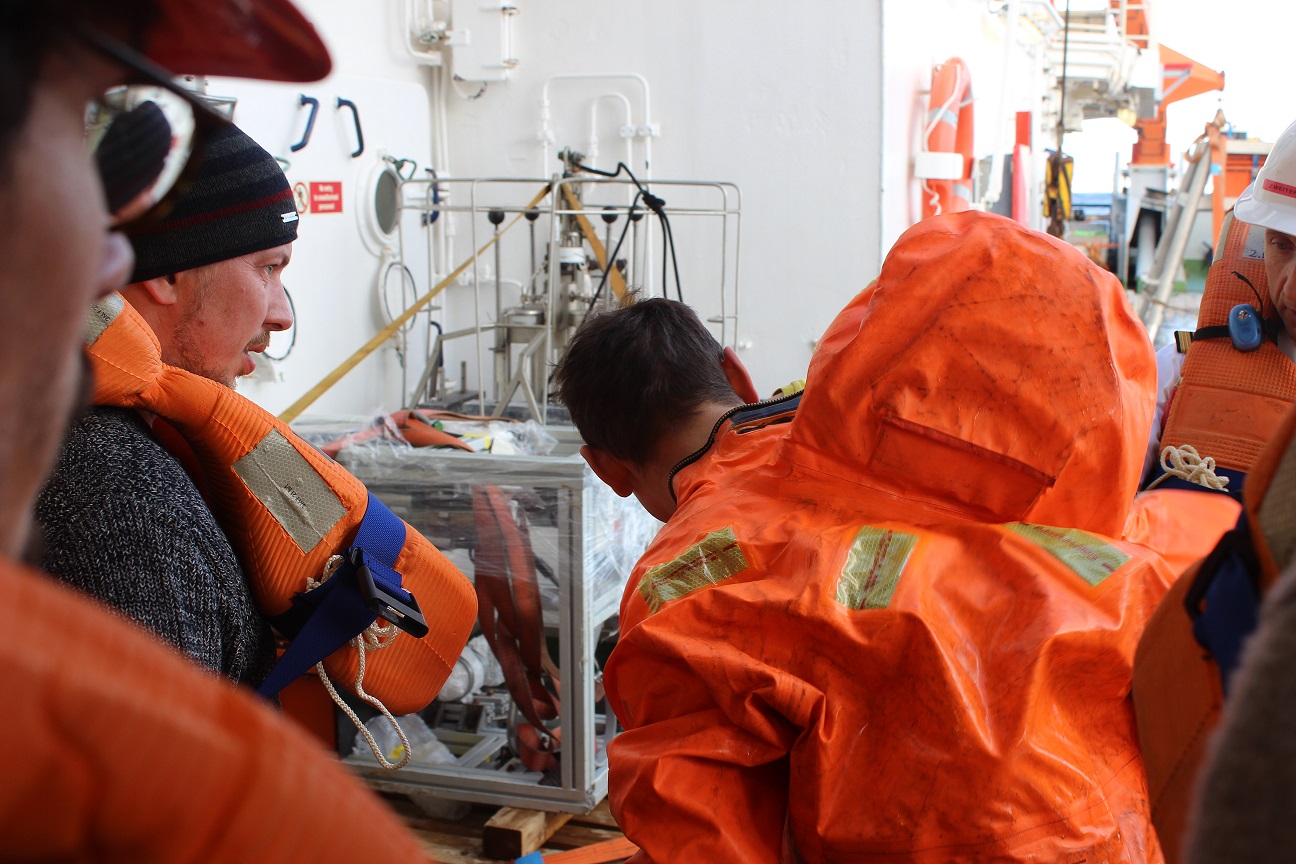 Morten und Hagen bei Sicherheitseinführung. Foto: MARUM – Zentrum für Marine Umweltwissenschaften, Universität Bremen