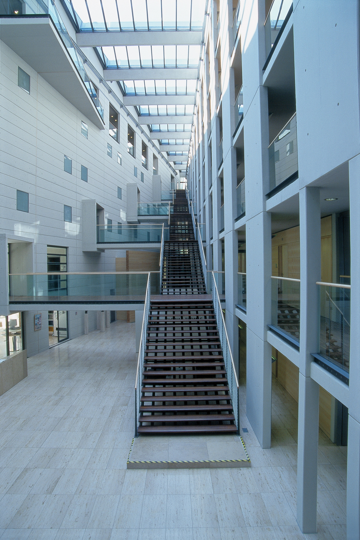 Stair well of the Max Planck Society (© Wolfgang Filser  für MPG)